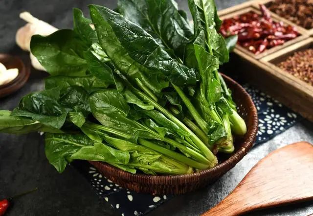 蔬菜中的“嘌呤大王”或被揭露？提醒：高尿酸患者7种蔬菜少吃