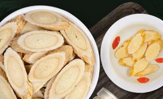 黄芪和它“天作之合”？搭配一起泡水喝，血管通畅，为健康护航