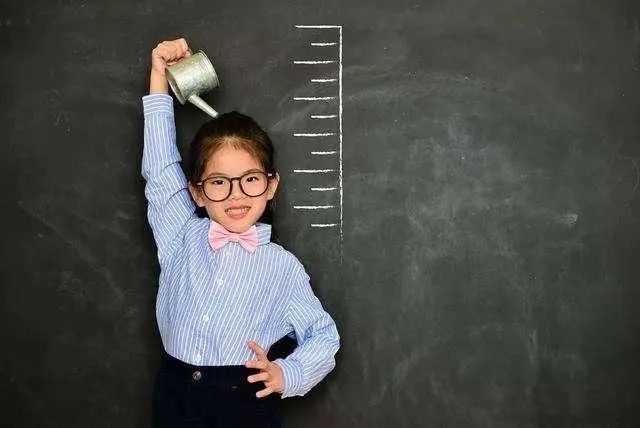 2022儿童身高表已出炉，男孩女孩不一样，对照下你家娃合格吗？