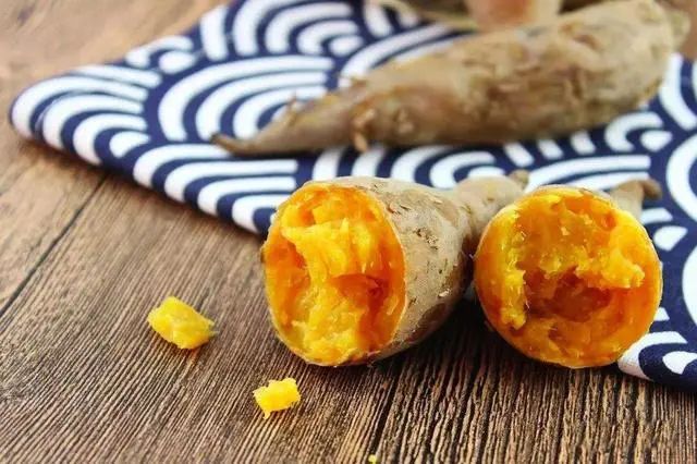 建议中老年人，少吃稀饭和馒头，多吃这4样食物，精力充沛一整天