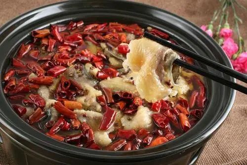肺不太好的人不能吃鸡蛋？医生：3种对肺不太友好的食物建议少碰