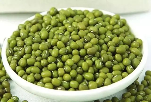 绿豆和“它是”搭配，每天喝点，帮助排湿气、提高肾脏功能