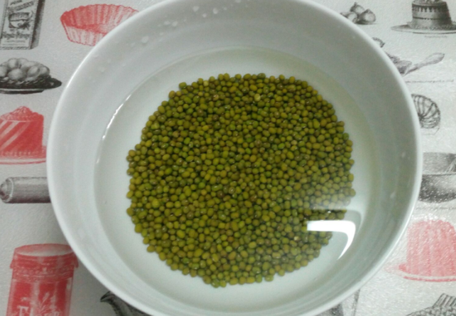 绿豆和“它是”搭配，每天喝点，帮助排湿气、提高肾脏功能