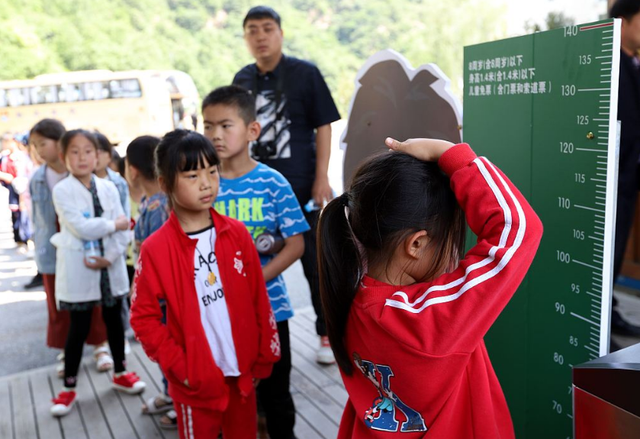 孩子晚上超过9点还不睡，会影响到身高发育？父母别再傻傻误信了