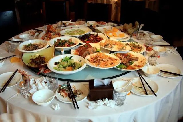 不建议早餐吃的食物，油条上榜，这几种可能不少人在吃