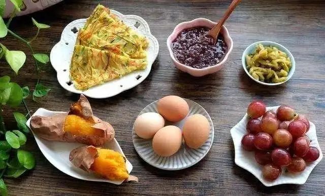 晨起是降脂“黄金期”，提醒：多吃3种早餐，血脂或会“蹭蹭降”