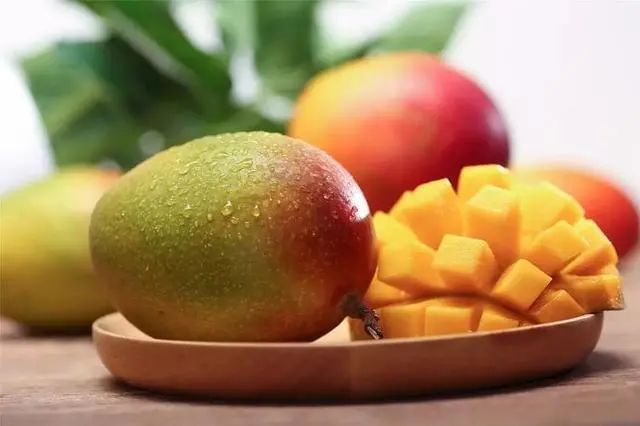 查出肺结节，不能吃“大虾”吗？坦白说：夏季养肺，常吃“4白”