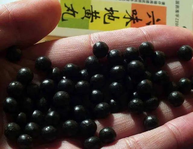 长期吃“六味地黄丸”的人，身体会咋样？医生：5个变化等着他