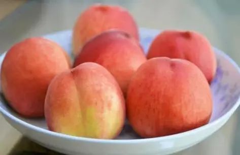 “桃子”不能随便吃？医生：6类人平时尽量少食用，不妨尽早了解