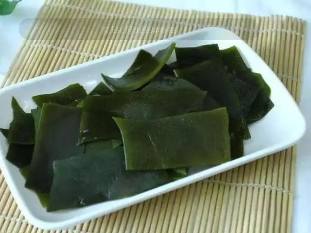 医生：长期吃降压药的人，平时尽量少吃5种食物