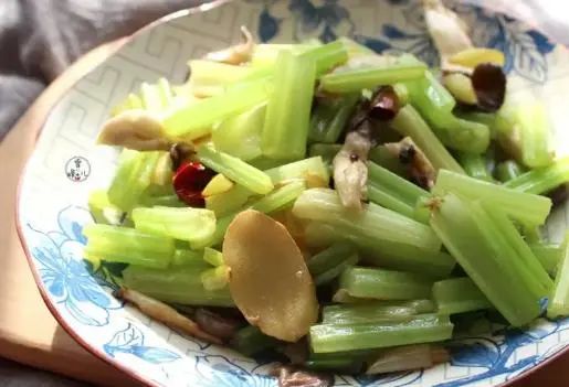 米饭二次加热会“致癌”吗？提醒：这5种食物，最好别二次加热