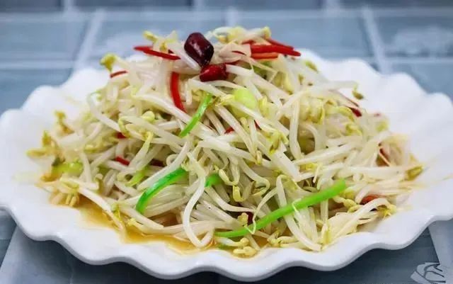 明日大暑，建议中年人：常吃这5样菜，花不几个钱，清新又滋补