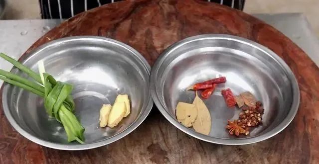 明日大暑，建议中年人：常吃这5样菜，花不几个钱，清新又滋补