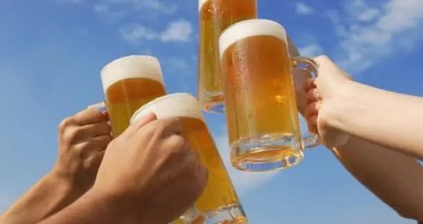 每晚喝一瓶啤酒，时间久了，身体会怎么样？医生终于给出答案