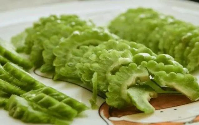 苦瓜不能随便吃？医生：4种人平时尽量少食用
