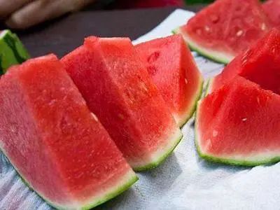 吃西瓜，到底是升血糖还是降血糖？不妨早了解