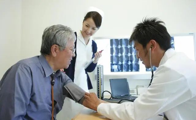 丹参片可以治疗冠心病？可以长期吃吗？别乱猜了，医生道出实情