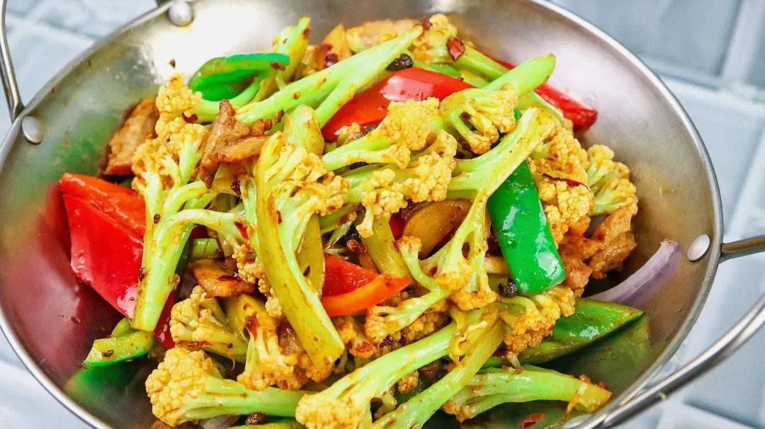 饭店“最脏的”4道菜，厨师下饭店从来不点，很多人却经常在吃