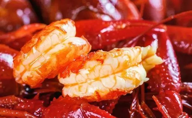 公认的8大下酒菜，吃过4种的都是老酒鬼，道道经典，你吃过几种