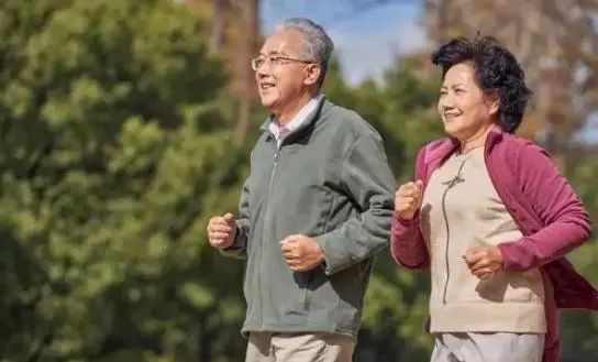 中国脑梗越来越多，是叶酸吃少了吗？提醒：这3种食物或要少吃