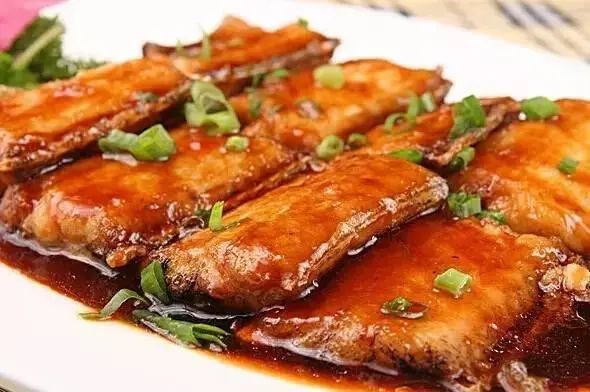 爱吃南瓜的人能收获哪些好处？提醒：好处虽多，也要注意食用禁忌