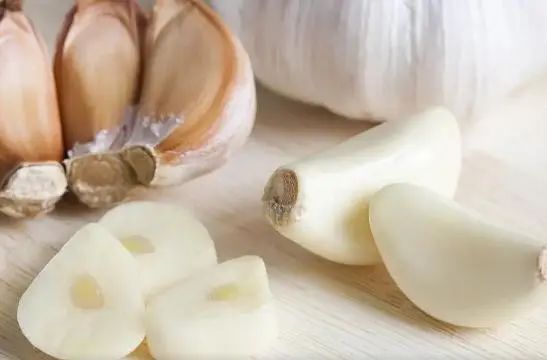 坚持天天吃“大蒜”的人，最后得到了什么呢？医生告诉你答案