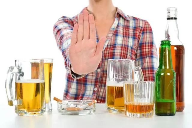 100天不喝酒，身体会收获哪些好处？40岁男子分享亲身经历