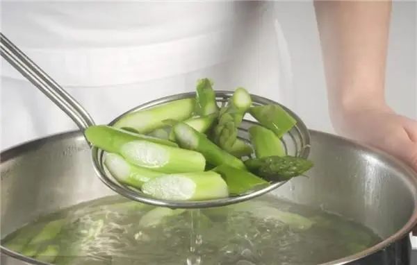 蔬菜也含嘌呤？平时尽量少吃这5种蔬菜，高嘌呤蔬菜名单揭晓