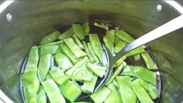 蔬菜也含嘌呤？平时尽量少吃这5种蔬菜，高嘌呤蔬菜名单揭晓
