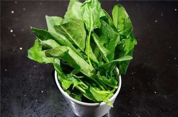蔬菜也含嘌呤？平时尽量少吃这5种蔬菜，高嘌呤蔬菜名单揭晓