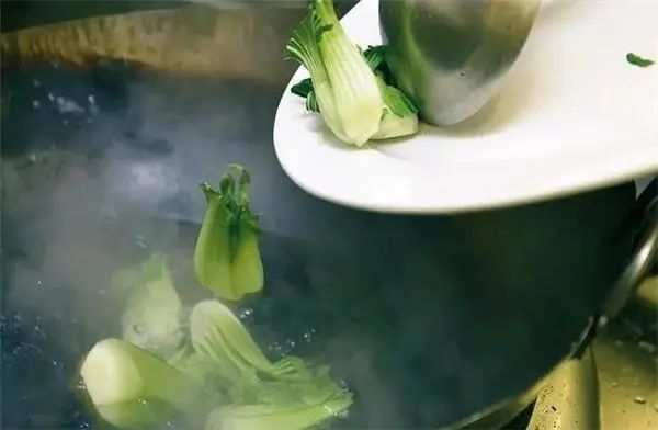 蔬菜也含嘌呤？平时尽量少吃这5种蔬菜，高嘌呤蔬菜名单揭晓