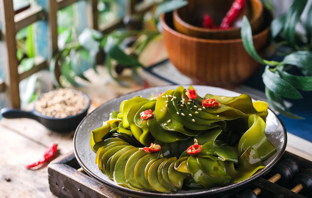 甲状腺结节患者不能吃海带吗？医生：7类食物，平时尽量少吃