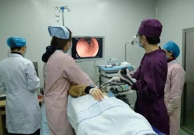 为啥日本的胃癌治愈率高达80%，中国仅有30%呢？看完涨知识了