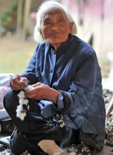 103岁老人，血管年龄60岁，长寿秘诀不是多运动，而是这2件事
