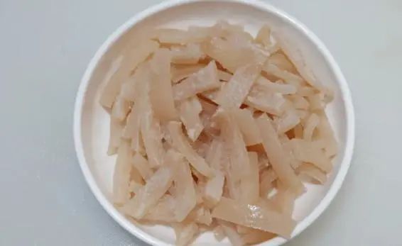 猪身上的一个好东西，可降血压、血糖、血脂，平时多吃点，别错过