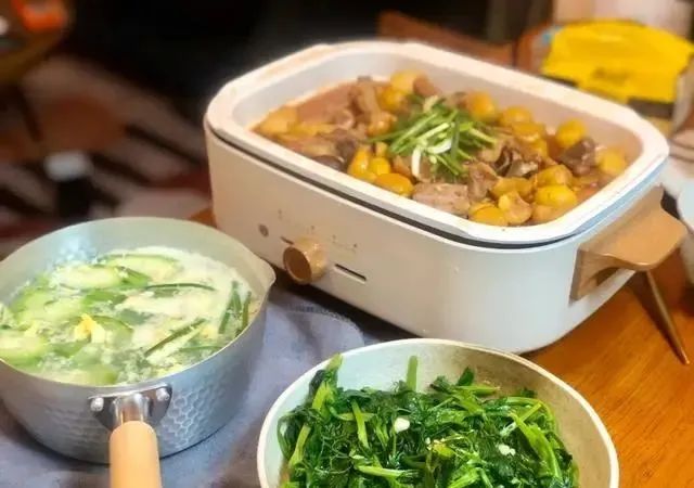 宁可大口吃肉，也别碰4种食物，看似清淡，却是脂肪“增长剂”