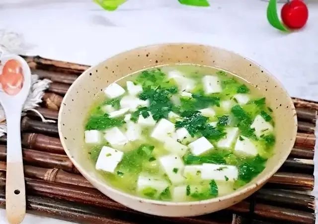 宁可大口吃肉，也别碰4种食物，看似清淡，却是脂肪“增长剂”