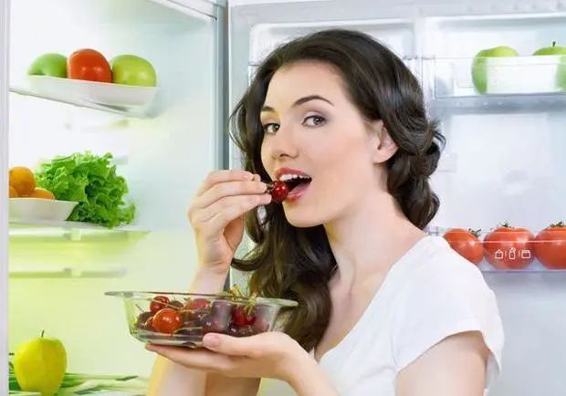隔夜水、隔夜肉、隔夜饭菜、隔夜西瓜，到底能不能吃呢？早知早好