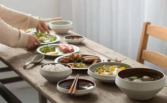 隔夜水、隔夜肉、隔夜饭菜、隔夜西瓜，到底能不能吃呢？早知早好