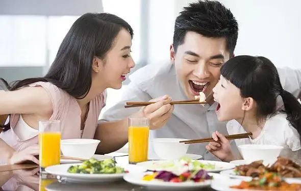 早上起床后，宁愿饿肚子，尽量少吃这6类早餐，医生：建议早了解