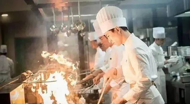饭店“最干净”的5道菜，可以放心点，厨师也爱吃，早知道早受益