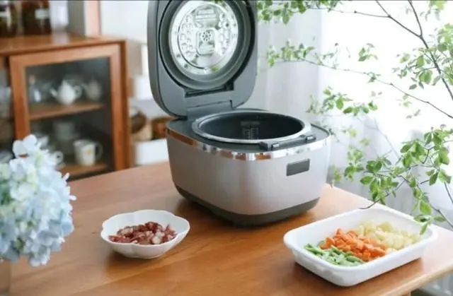 电饭锅是“害人锅”，生水煮饭有毒致癌？研究结果公布