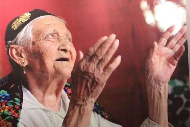 人类的寿命极限是多少岁？科学家给出了答案，你能接受吗？