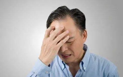 别把艾滋误以为皮肤病？身体若出现5种症状时，或要及早检查