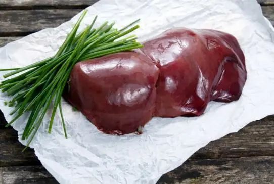 豆腐是高尿酸的死穴？70岁院士建议：少吃3种食物，尿酸或能平稳