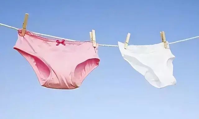 洗完衣服到底要不要反过来晒？很多人都搞错了，难怪衣服又脏又旧