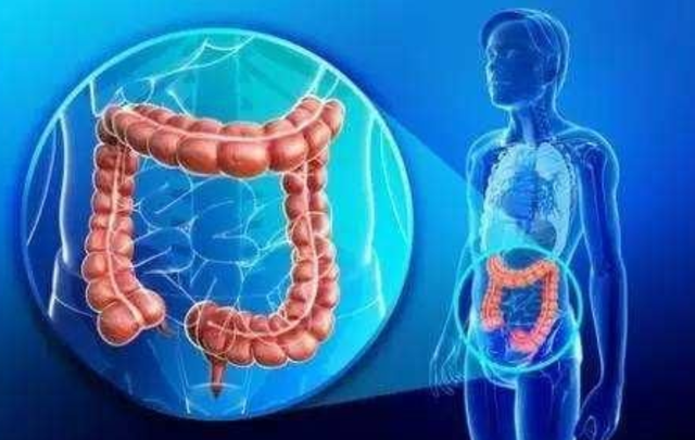 肠癌就是傻子癌？医生：身体出现这些症状要及早治疗