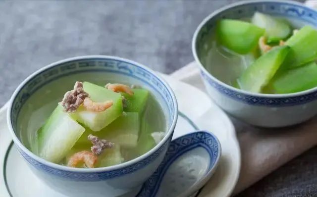 明日夏至，老人讲“夏至一碗汤，不用医生帮”，一碗汤指的是啥？