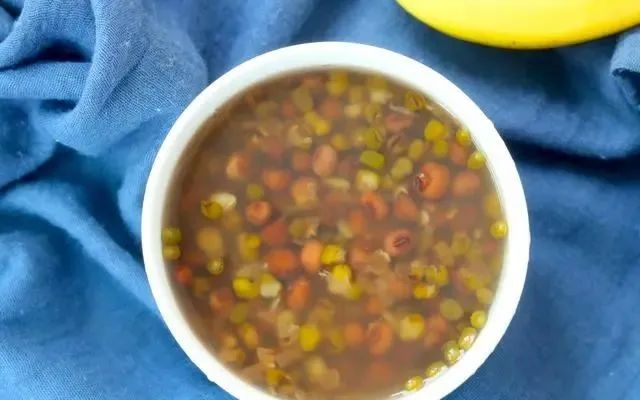 明日夏至，老人讲“夏至一碗汤，不用医生帮”，一碗汤指的是啥？
