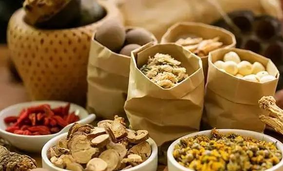 吃中药，有啥忌口？医生建议：6类食物尽量避免，要不中药白喝了